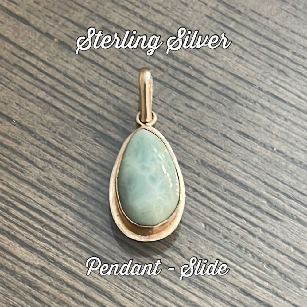 Vintage Sterling Silver Tear Drop Larimar Pendant